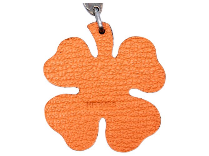 Charm per borsa Hermès in argento sterling e chevre verde Lucky Four Leaf Clover - vista 5