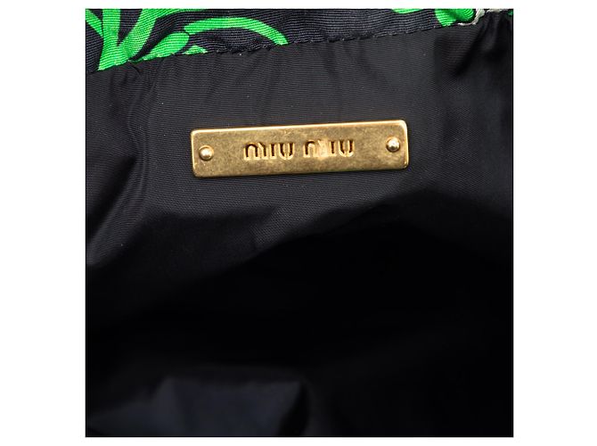 Miu Miu Kordelzug-Beutel aus schwarzem Canvas mit botanischem Blumenprint - Ansicht 5