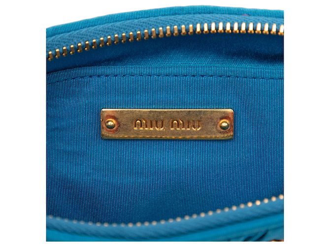 Miu Miu Clutch aus blauem Matelassé-Nylon - Ansicht 5