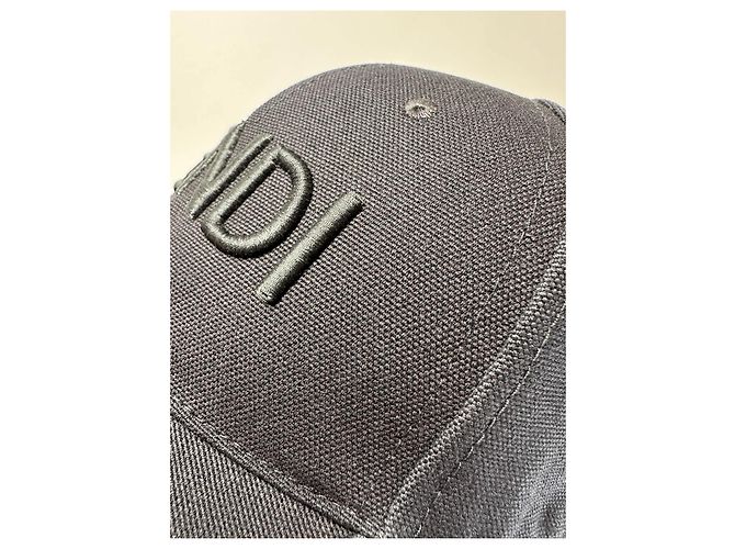 Fendi Roma Cap mit besticktem Logo - Schwarz - Ansicht 9