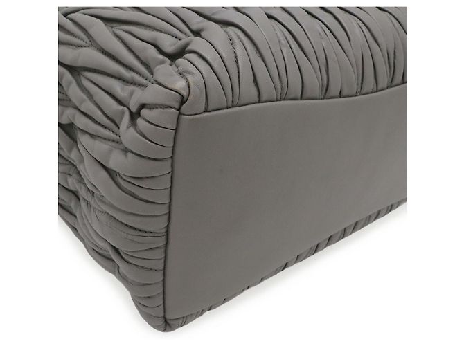 Borsa 2WAY in pelle matelassé Miu Miu Grigio - vista 3