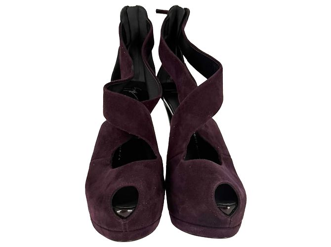 Décolleté con plateau e cinturini incrociati Giuseppe Zanotti in scamosciato bordeaux - vista 2