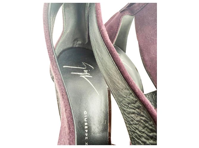 Décolleté con plateau e cinturini incrociati Giuseppe Zanotti in scamosciato bordeaux - vista 6