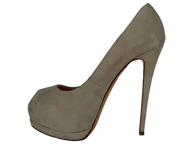 Giuseppe Zanotti Sharon Platform Pumps in Beige Suede - view 4