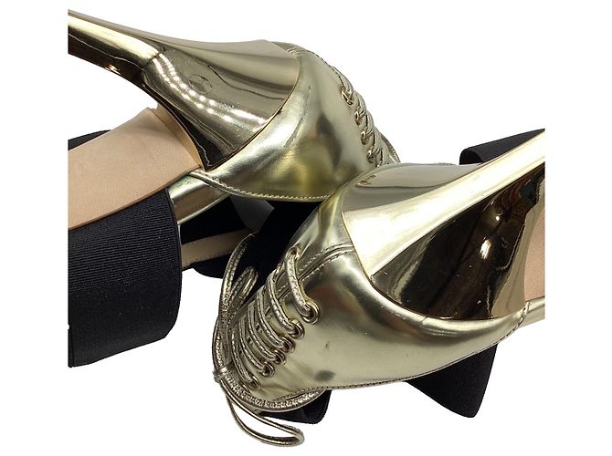 Sandali con tacco Jimmy Choo con cinturino elastico in pelle oro - vista 8