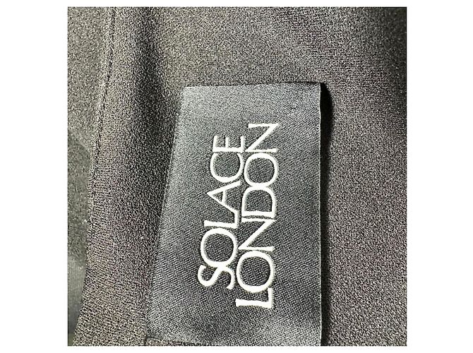 Trägerloses Maxi-Kleid Audrey von Solace London aus schwarzem Polyester - Ansicht 4