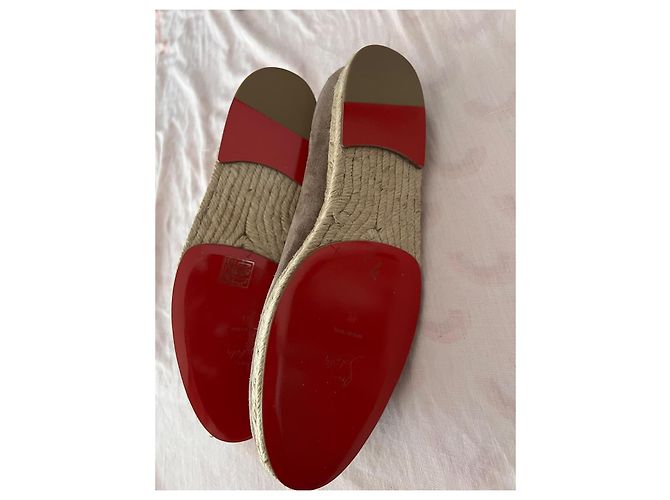 Christian Louboutin Botines Planos de Ante Beige - vista 2