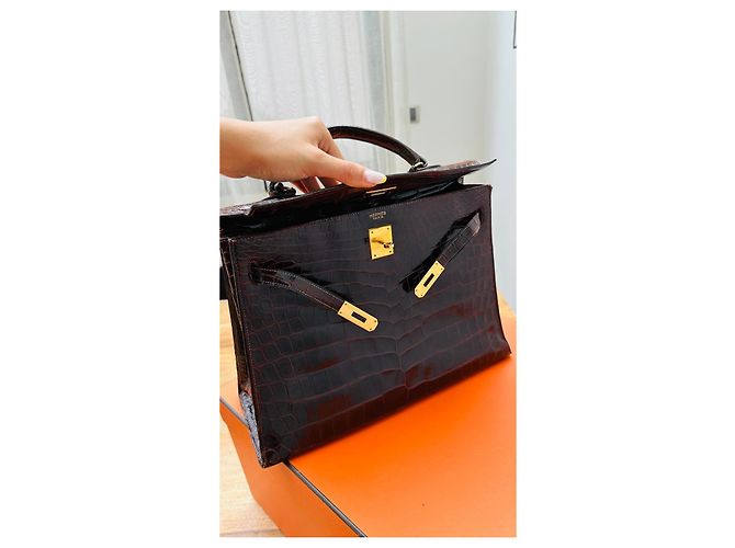 Hermès Kelly Sellier 35 in coccodrillo marrone Marrone scuro - vista 17