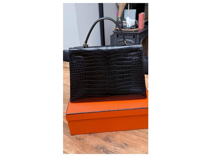 Hermès Kelly 32 in pelle di alligatore nero - vista 3