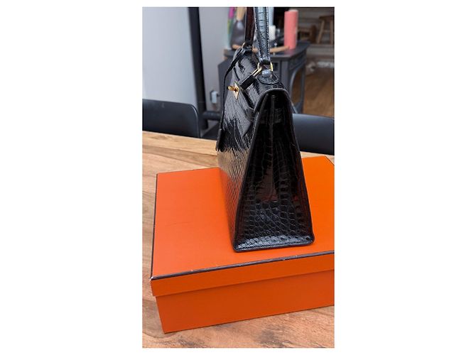 Hermès Kelly 32 in pelle di alligatore nero - vista 4