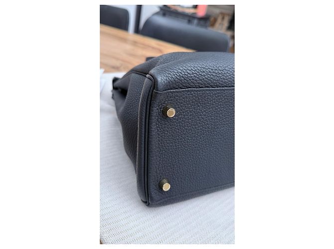 Hermès Kelly 35 in pelle Togo nera Nero - vista 10