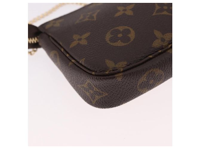 LOUIS VUITTON Vivienne Mini Pochette Accessoires Pochette M81637 LV Auth 189294SM Monogramma - vista 16