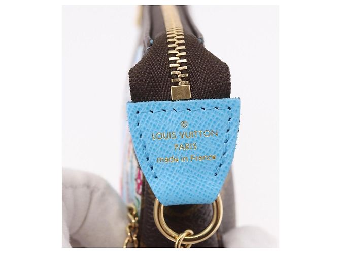 LOUIS VUITTON Vivienne Mini Pochette Accessoires Pochette M81637 LV Auth 189294SM Monogramma - vista 18