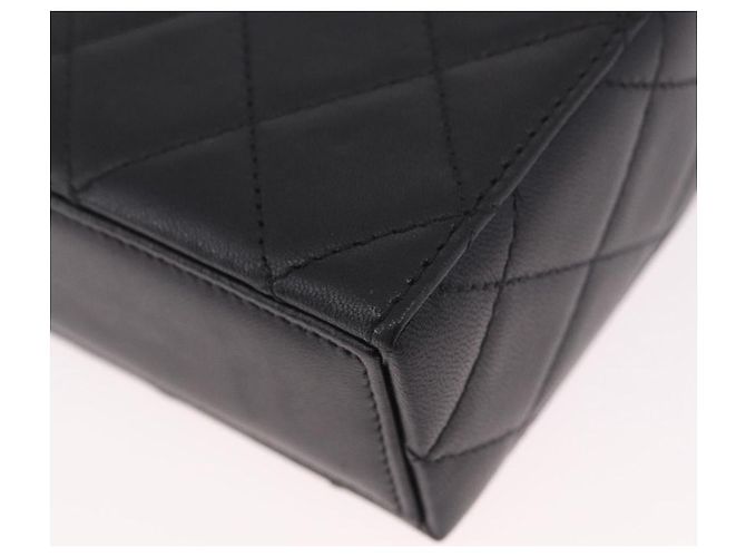 CHANEL Matelasse Chain Shoulder Bag Lamb Skin Black Gold CC Auth 187480SAM Nero D'oro - vista 17