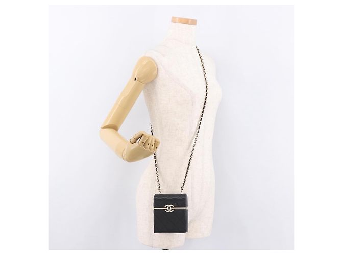 CHANEL Matelasse Chain Shoulder Bag Lamb Skin Black Gold CC Auth 187480SAM Nero D'oro - vista 26