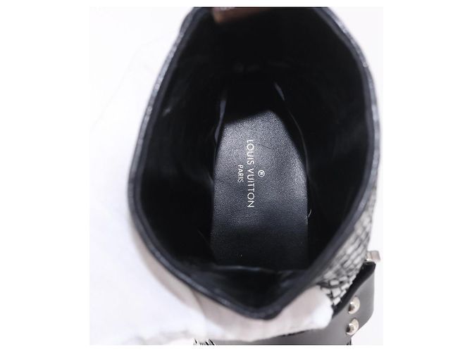Stivaletti Baroque Line in pelle nera LOUIS VUITTON LV Auth 187687M Nero - vista 16