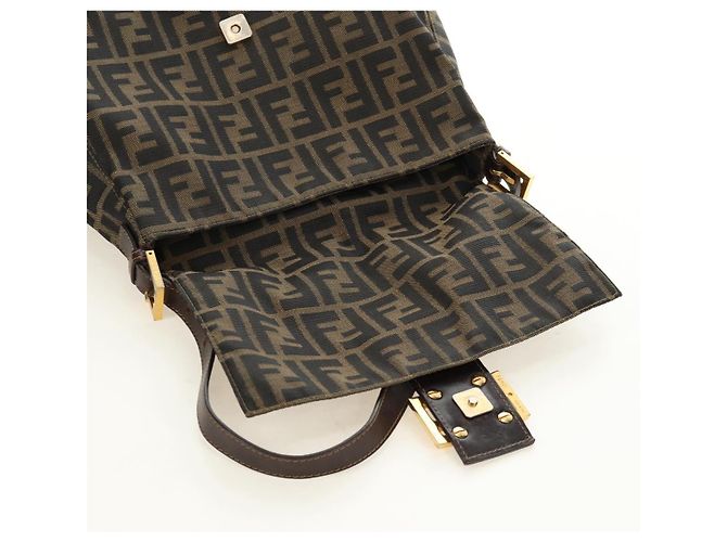 FENDI Zucca Canvas Mamma Baguette Shoulder Bag Black Brown Auth 186461V Marrone Nero - vista 20