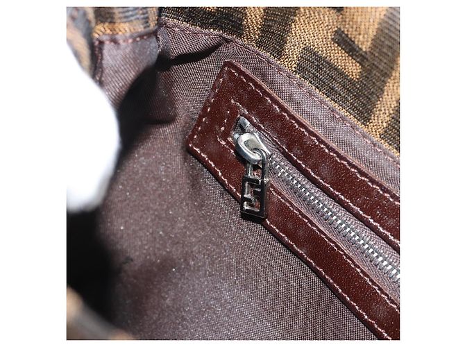FENDI Zucca Canvas Mamma Baguette Shoulder Bag Black Brown Auth 189109V Marrone Nero - vista 21