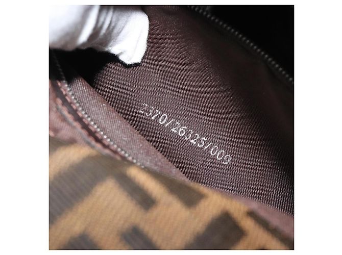 FENDI Zucca Canvas Mamma Baguette Bolsa de Ombro Preto Prata Marrom Autêntica 187420V - vista 12