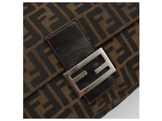 FENDI Zucca Canvas Mamma Baguette Bolsa de Ombro Preto Prata Marrom Autêntica 187420V - vista 18