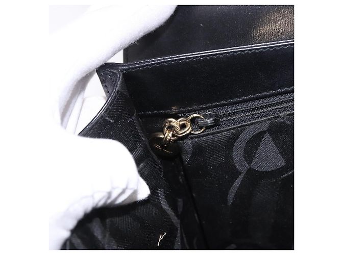 Borsa Salvatore Ferragamo Gancini in pelle nera e oro Auth 188245 Nero D'oro - vista 25
