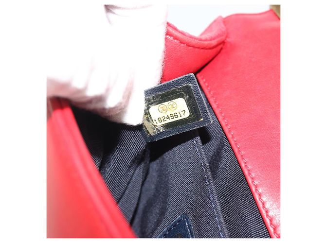 CHANEL Boy Chanel Chain Shoulder Bag Velor Red Gold CC Auth mr2605SAV Rosso D'oro - vista 12