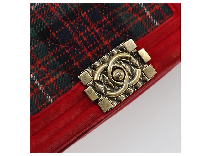CHANEL Boy Chanel Chain Shoulder Bag Velor Red Gold CC Auth mr2605SAV Rosso D'oro - vista 17