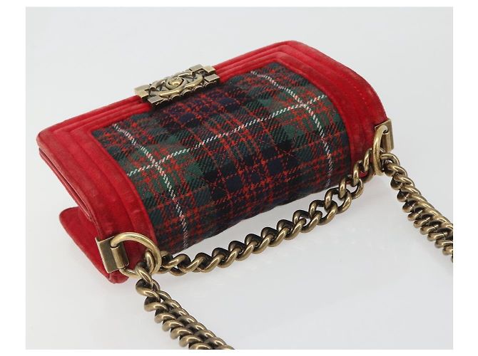 CHANEL Boy Chanel Chain Shoulder Bag Velor Red Gold CC Auth mr2605SAV Rosso D'oro - vista 6