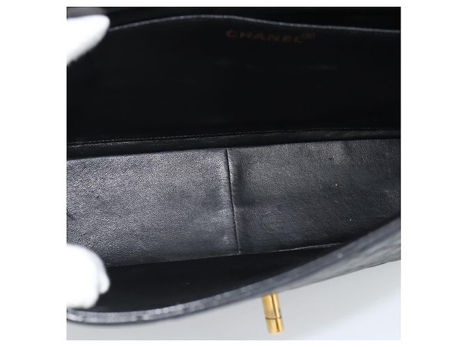CHANEL Big Matelasse30 Chain Shoulder Bag Leather Black Gold CC Auth 188911V Nero D'oro - vista 11