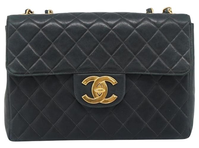 CHANEL Big Matelasse30 Chain Shoulder Bag Leather Black Gold CC Auth 188911V Nero D'oro - vista 13