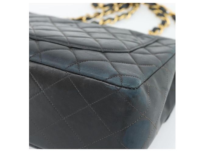 CHANEL Big Matelasse30 Chain Shoulder Bag Leather Black Gold CC Auth 188911V Nero D'oro - vista 15