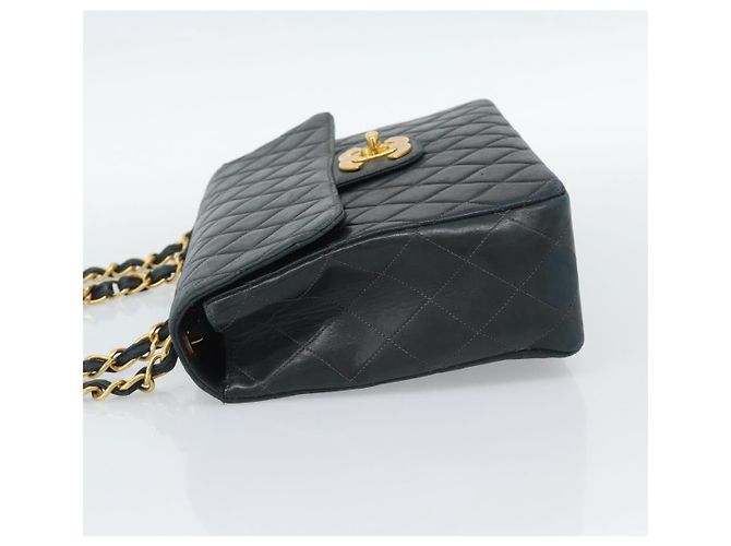 CHANEL Big Matelasse30 Chain Shoulder Bag Leather Black Gold CC Auth 188911V Nero D'oro - vista 3