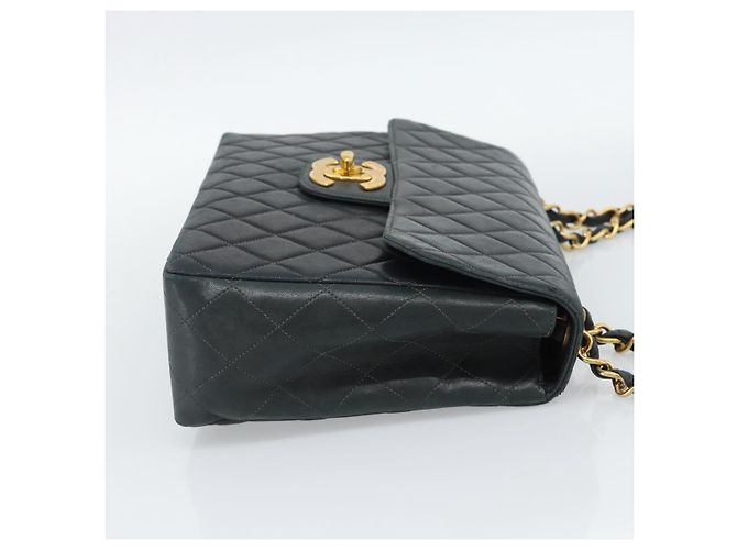 CHANEL Big Matelasse30 Chain Shoulder Bag Leather Black Gold CC Auth 188911V Nero D'oro - vista 4
