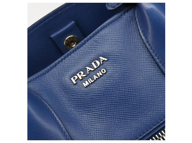 Saffiano Borsa PRADA in pelle Safiano blu e oro Auth 186433A D'oro - vista 17