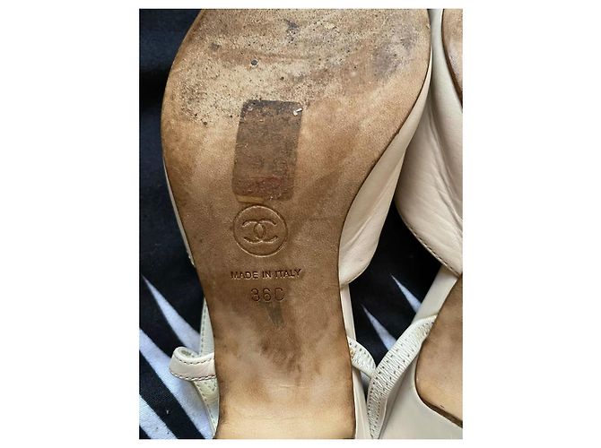 Décolleté Chanel in pelle beige - vista 7