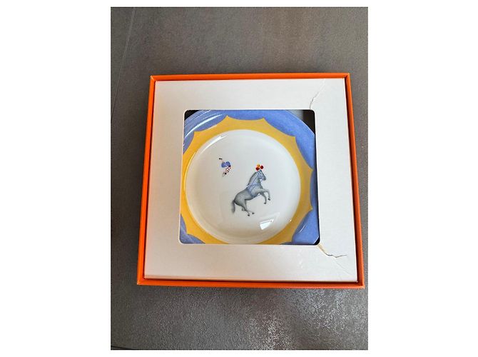 Hermès "Le clown acrobate" Fine Bone China Plate Pink White Red Blue Grey Yellow - view 2