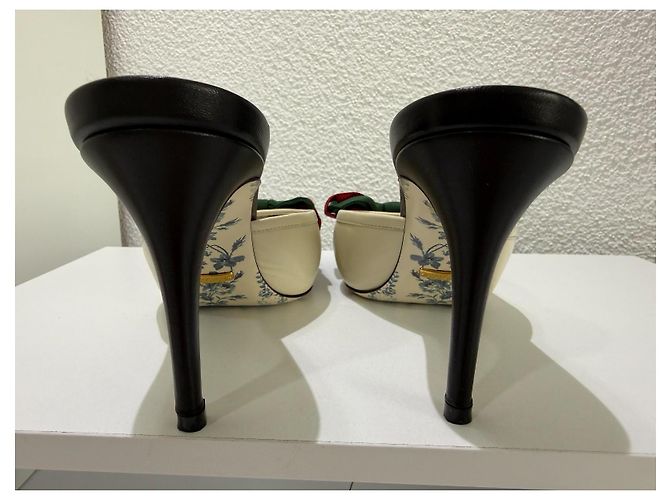 Gucci Mules Décolleté con Fiocco Nero e Crema Bianco Rosso Verde - vista 10