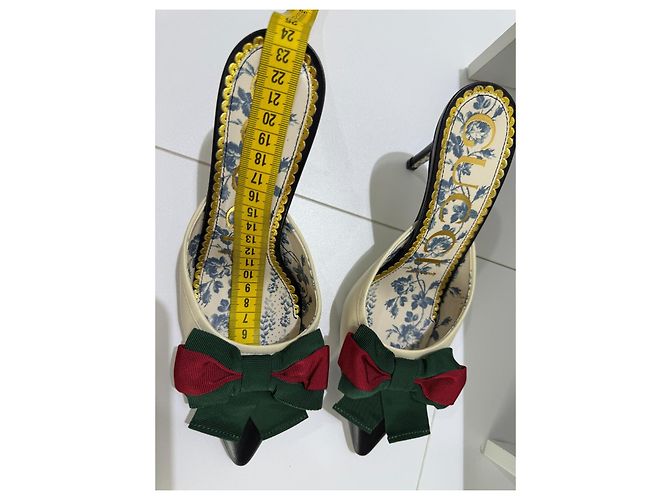 Gucci Mules Décolleté con Fiocco Nero e Crema Bianco Rosso Verde - vista 13