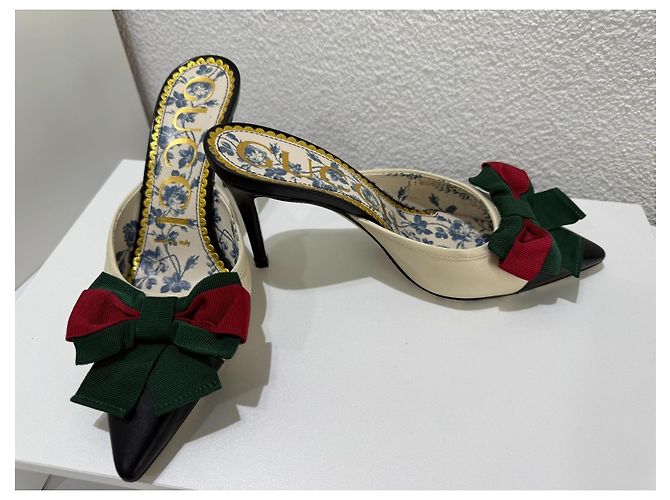 Gucci Mules Décolleté con Fiocco Nero e Crema Bianco Rosso Verde - vista 6