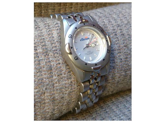Autre Marque Ellesse Damen Quarzarmbanduhr ref. 03-0014-004 Silber Silber Hardware - Ansicht 2