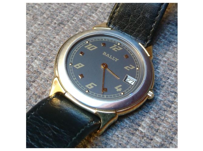 Bally Montre à quartz plaqué or réf. 73.01 Swiss Made Noir - vue 3