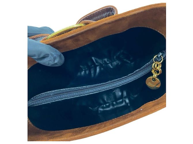 Mini borsa in scamosciato marrone Salvatore Ferragamo - vista 9