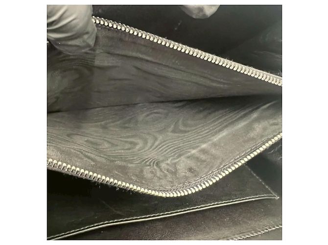 Borsa semi-spalla in pelle di vitello Gucci Nero - vista 10