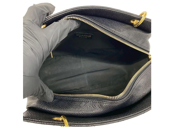 CHANEL Borsa a Spalla Matelassé Coco Mark in Pelle Caviar Nero - vista 9
