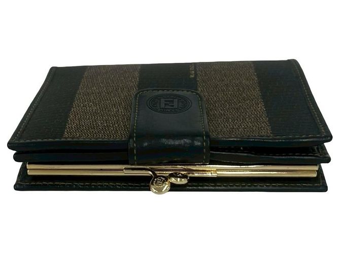 FENDI Vintage Pecan Leather Bi-fold Wallet Brown Khaki - view 3