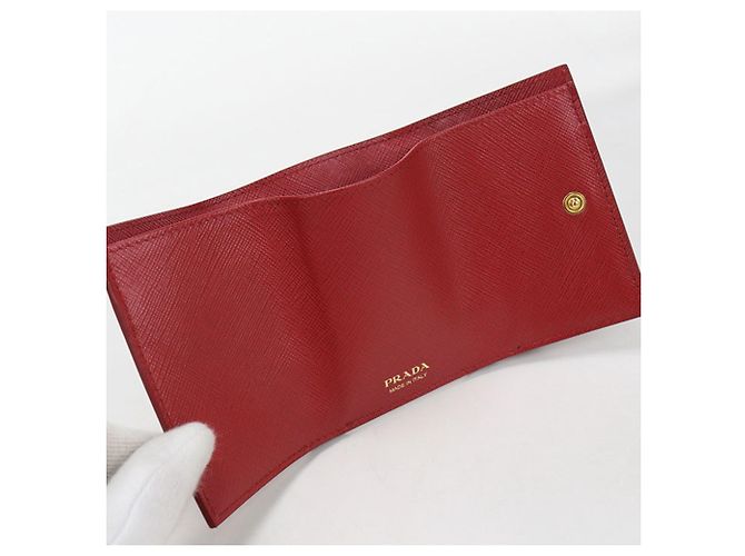 Portafoglio tripartito Prada in pelle di vitello rossa Rosso - vista 3