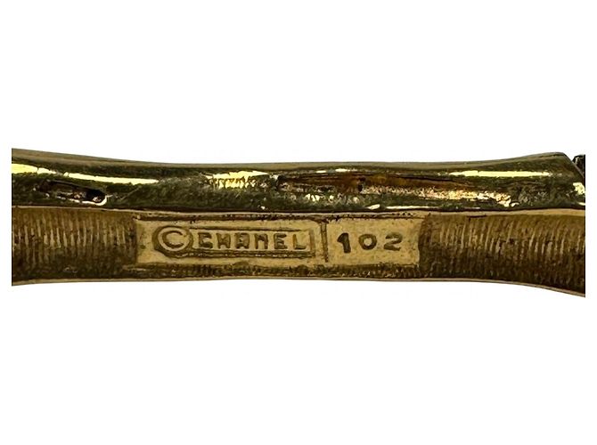 Spilla Chanel Bamboo placcata oro con pietre colorate D'oro - vista 5