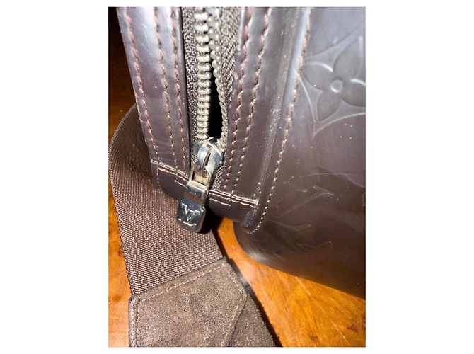 Borsa a tracolla Charly in Monogram Glacé Louis Vuitton Marrone - vista 10