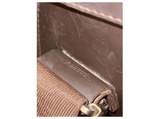 Borsa a tracolla Charly in Monogram Glacé Louis Vuitton Marrone - vista 12
