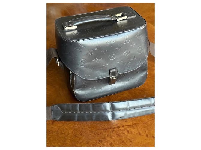 Borsa a tracolla Charly in Monogram Glacé Louis Vuitton Marrone - vista 2
